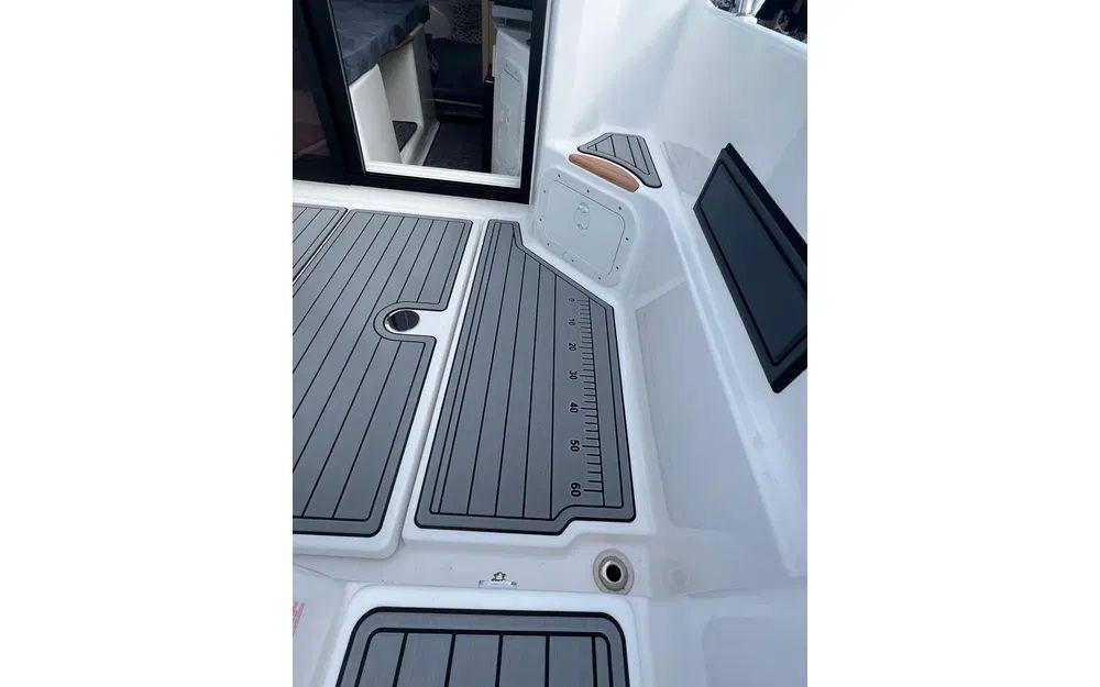 b2 marine Cap ferret 228