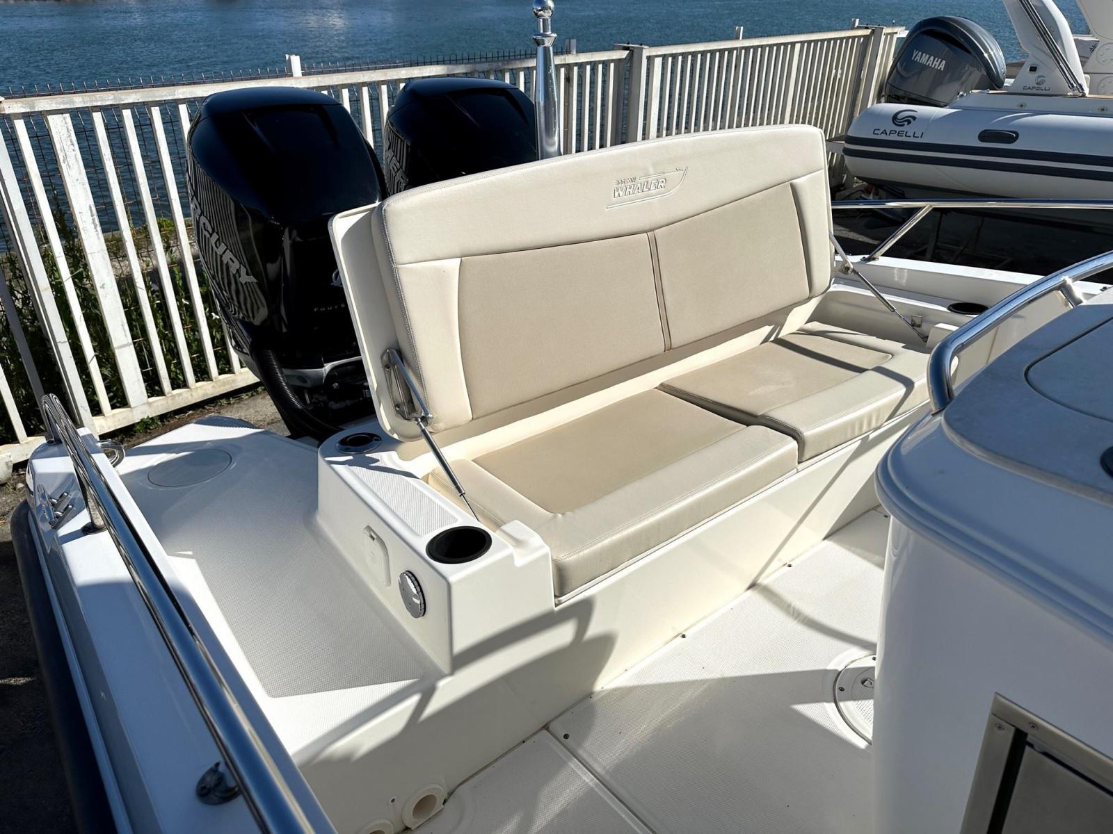 boston whaler 270 dauntless