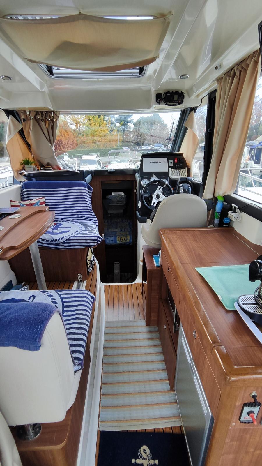 quicksilver Activ 855 cruiser