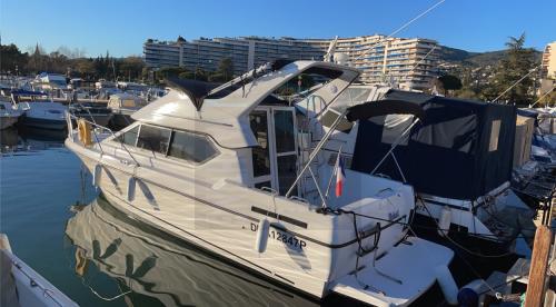 Bayliner ciera 2858 fly