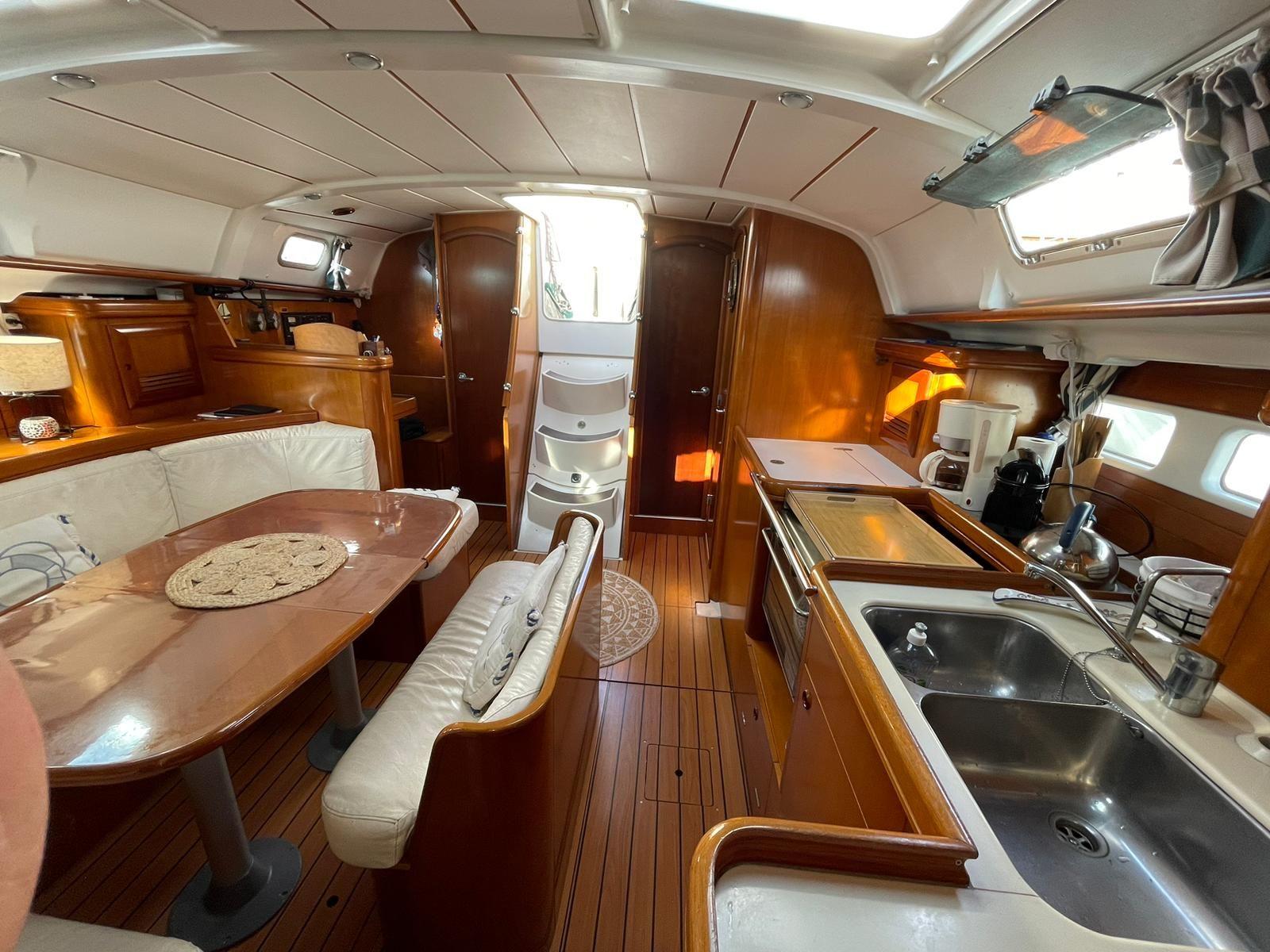 beneteau Oceanis 411