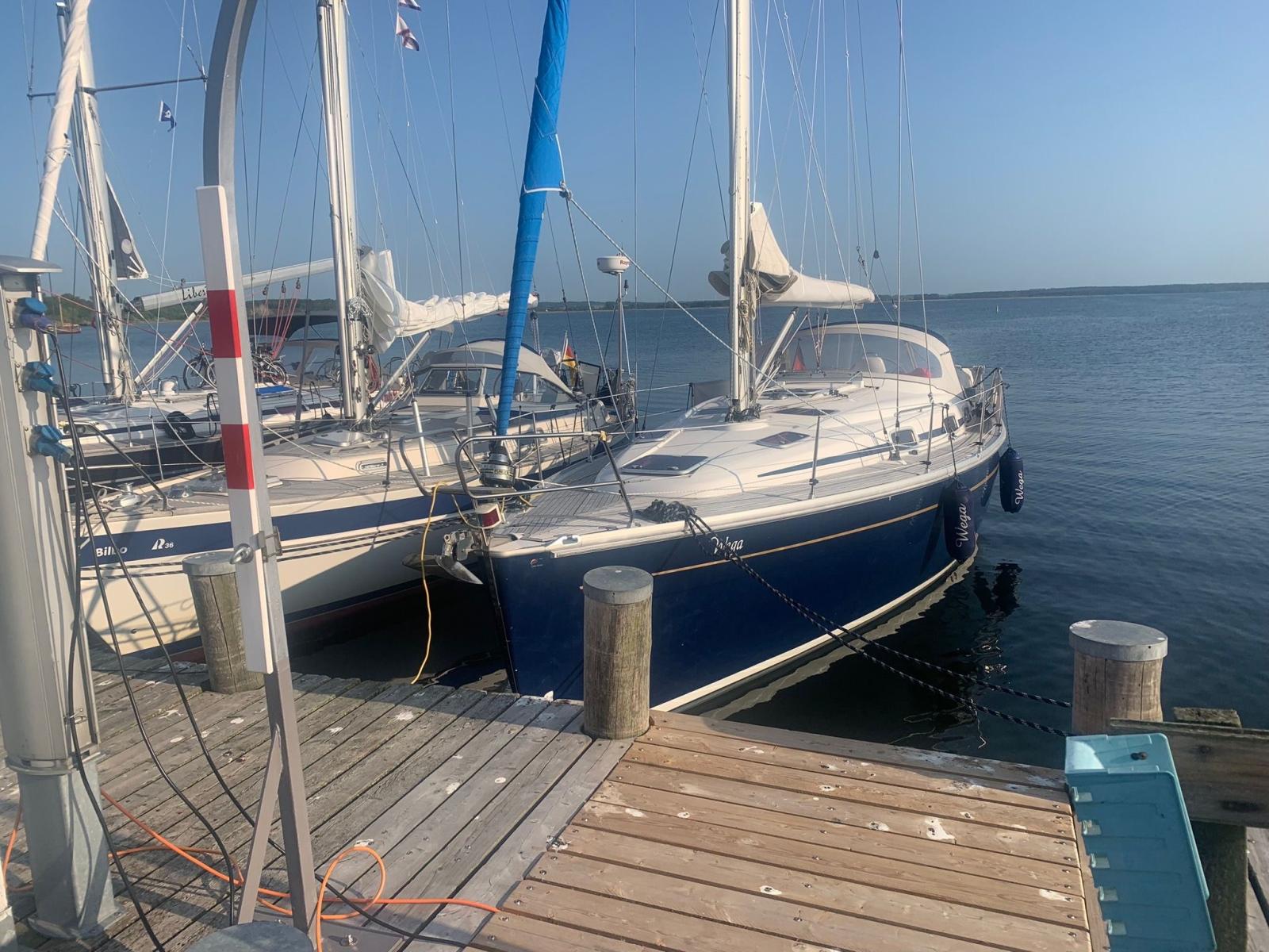 bavaria yachts Bavaria 37 cruiser