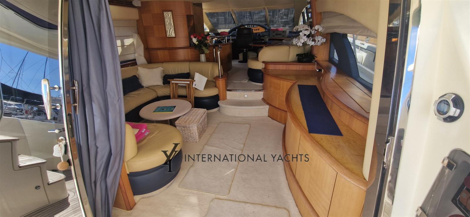 azimut 62