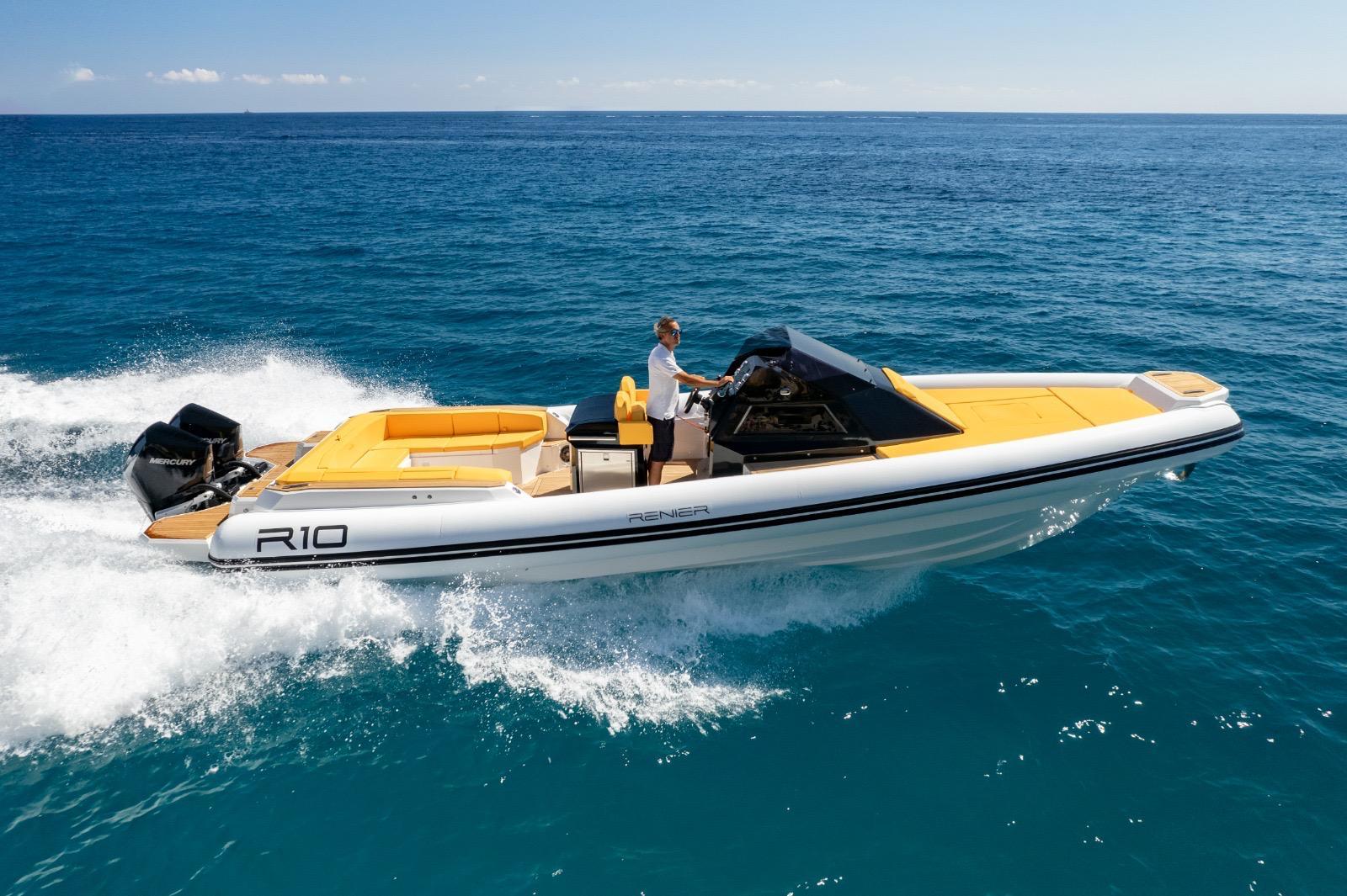 renier R10 cabin tourer