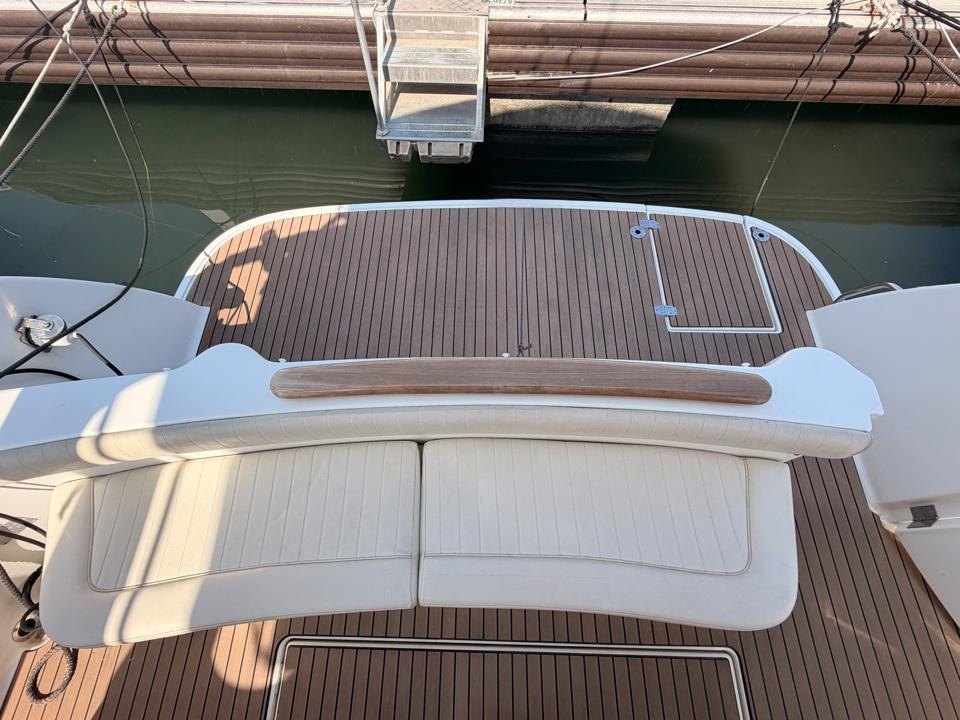 jeanneau Prestige 32