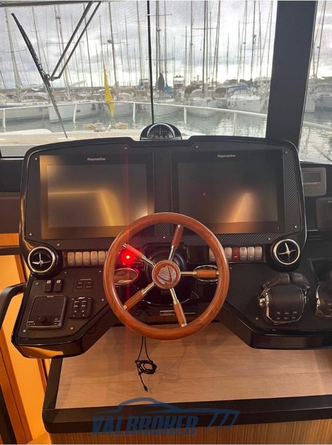 absolute Navetta 52