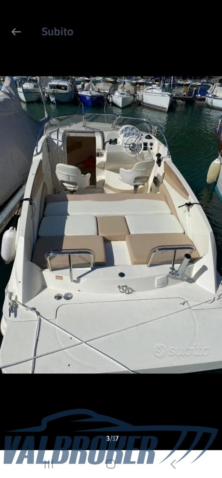 quicksilver Activ 640 cabin