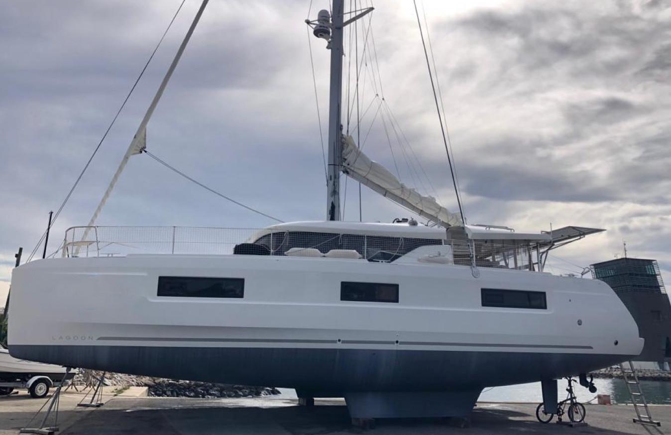 lagoon 46