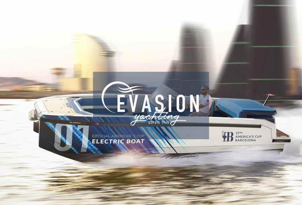 de antonio yachts E23