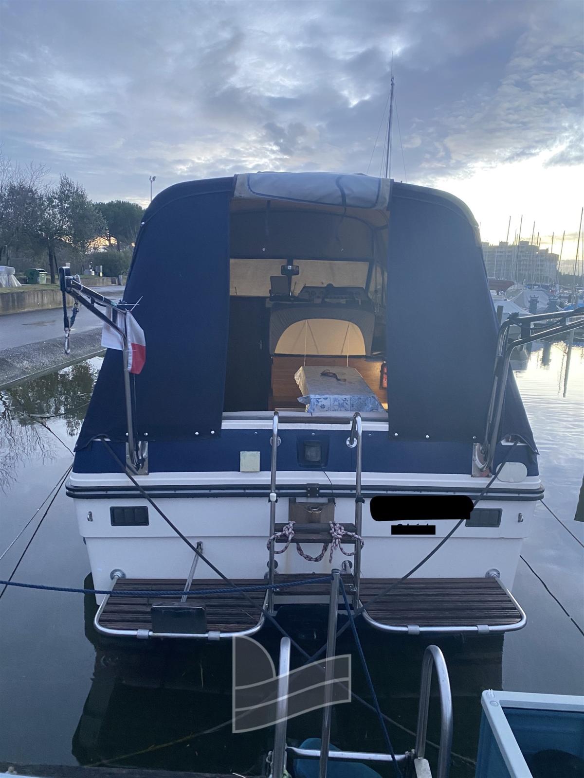 windy boats 8600 mid cab