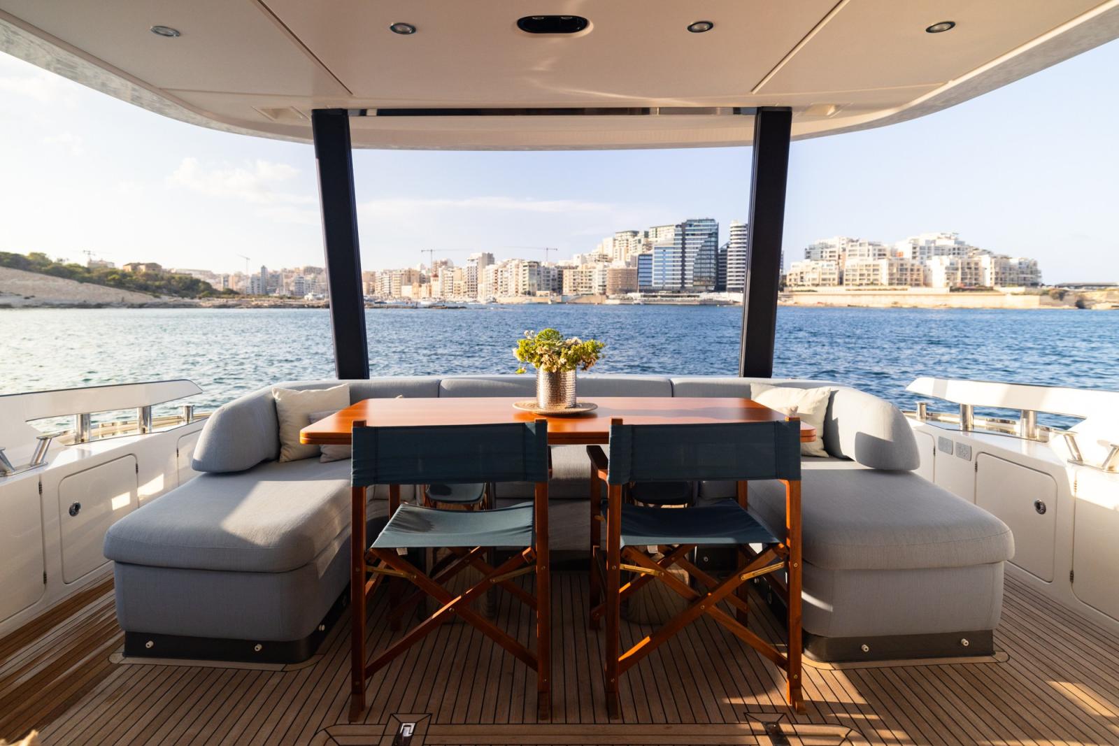 azimut Fly 68
