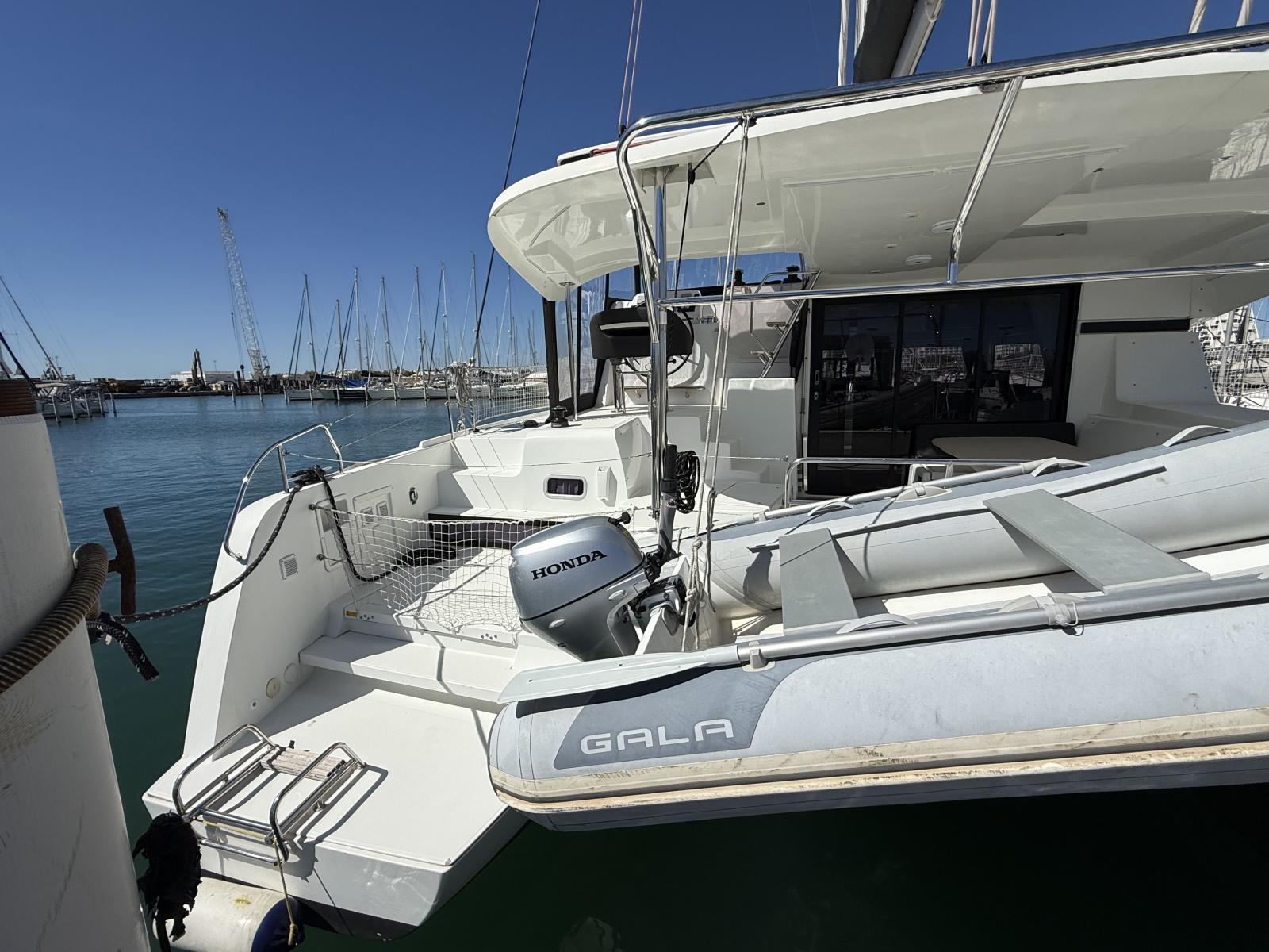 lagoon 42
