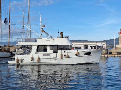 Beneteau swift trawler 44