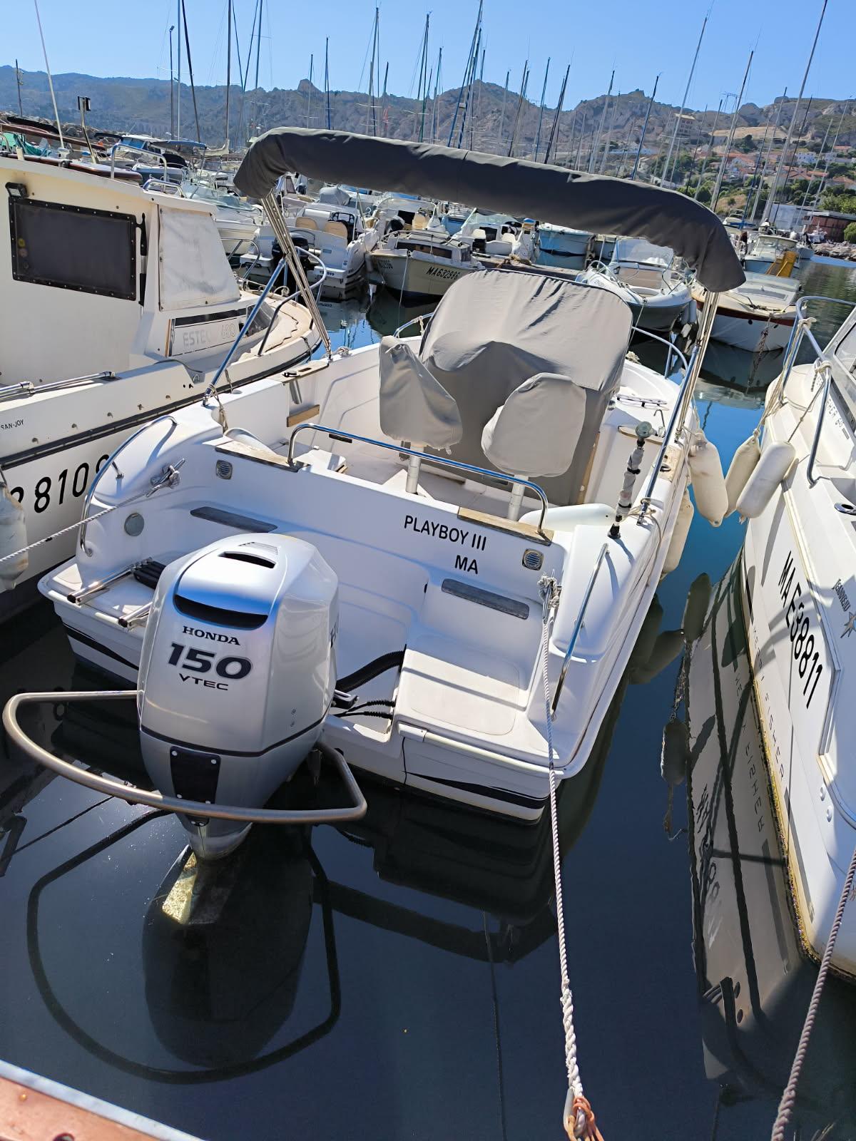 b2 marine 652 open cap ferret