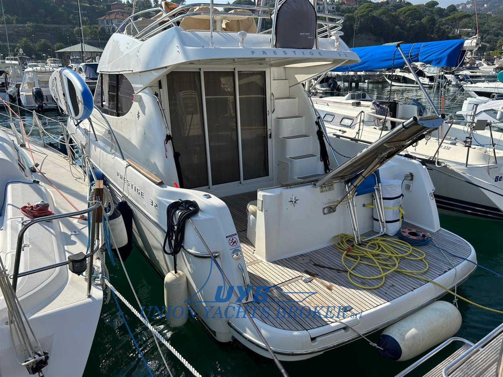 prestige Prestige 32