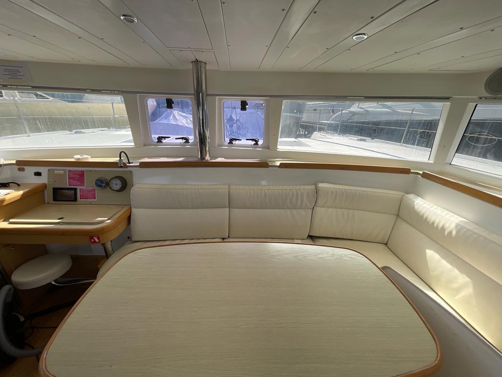 lagoon 421