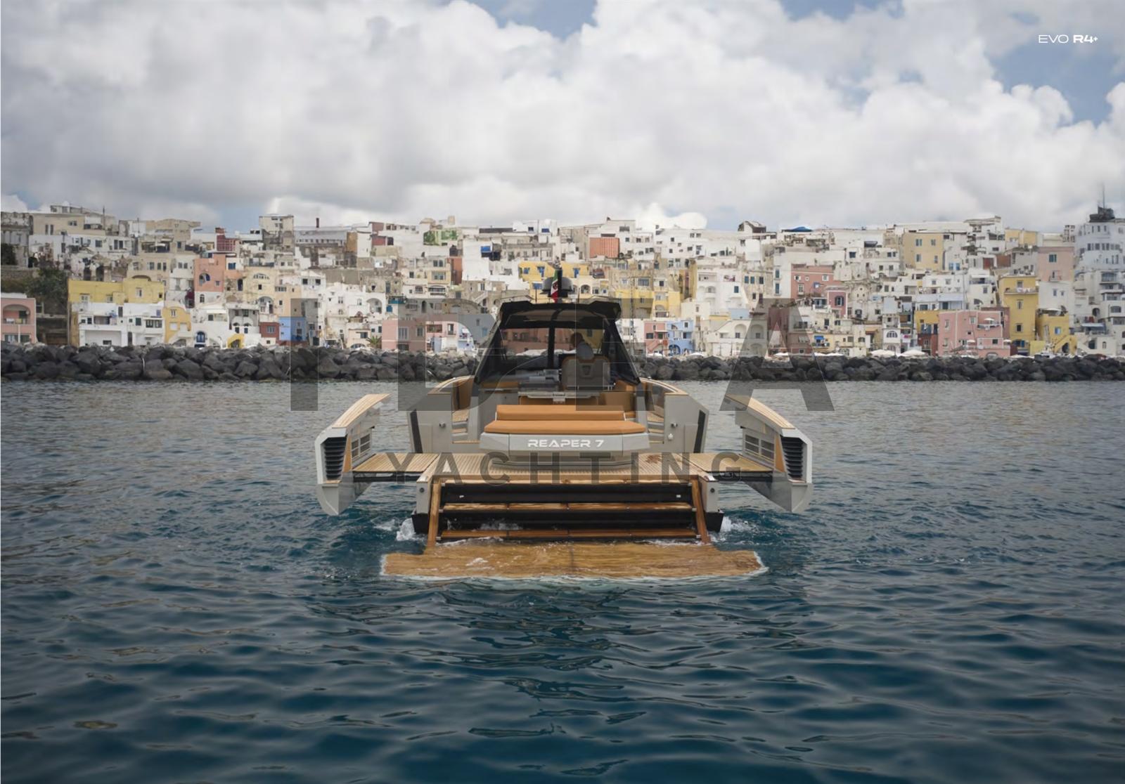 evo yachts R4