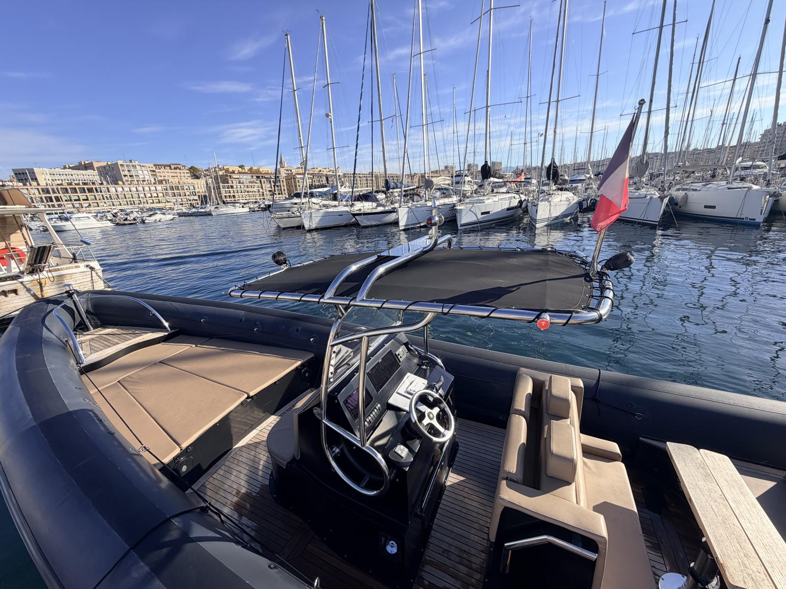seawater Phantom 300