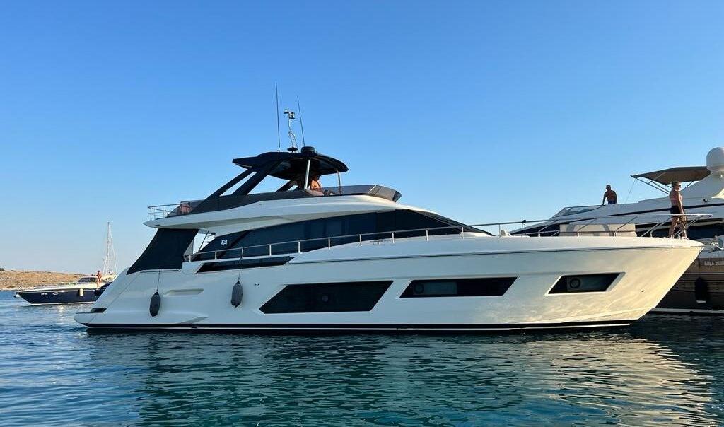ferretti yachts 670