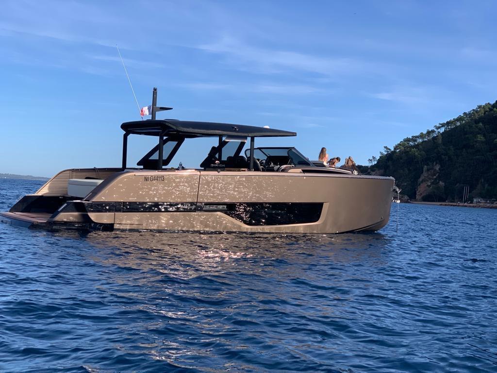 cranchi A46 luxury tender