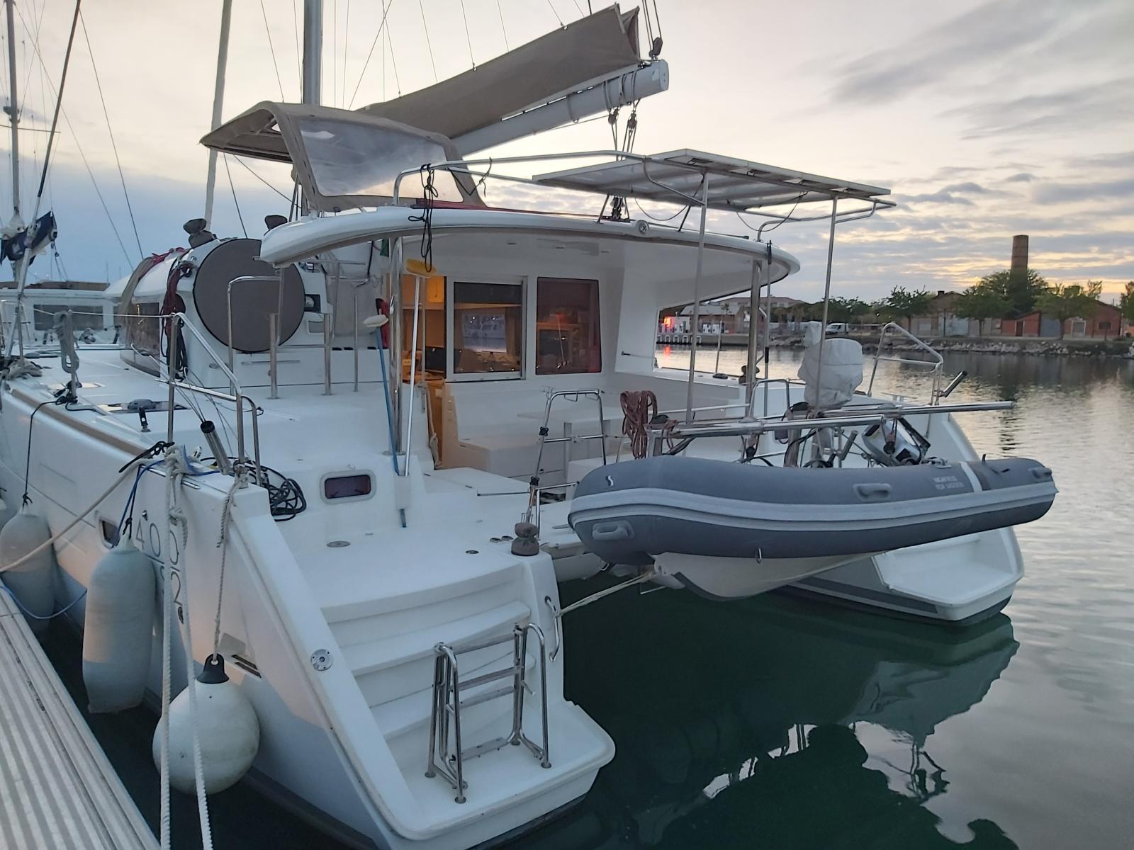 lagoon 400 s2