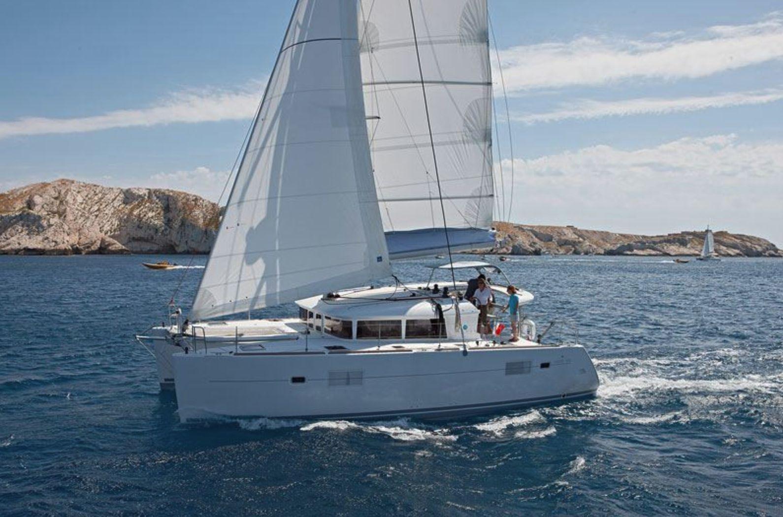 lagoon 400