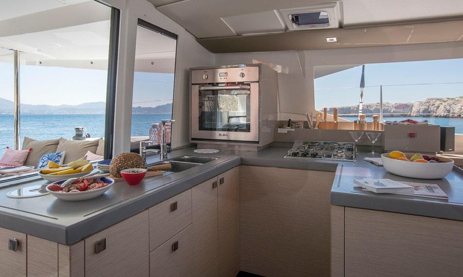fountaine pajot Astrea 42