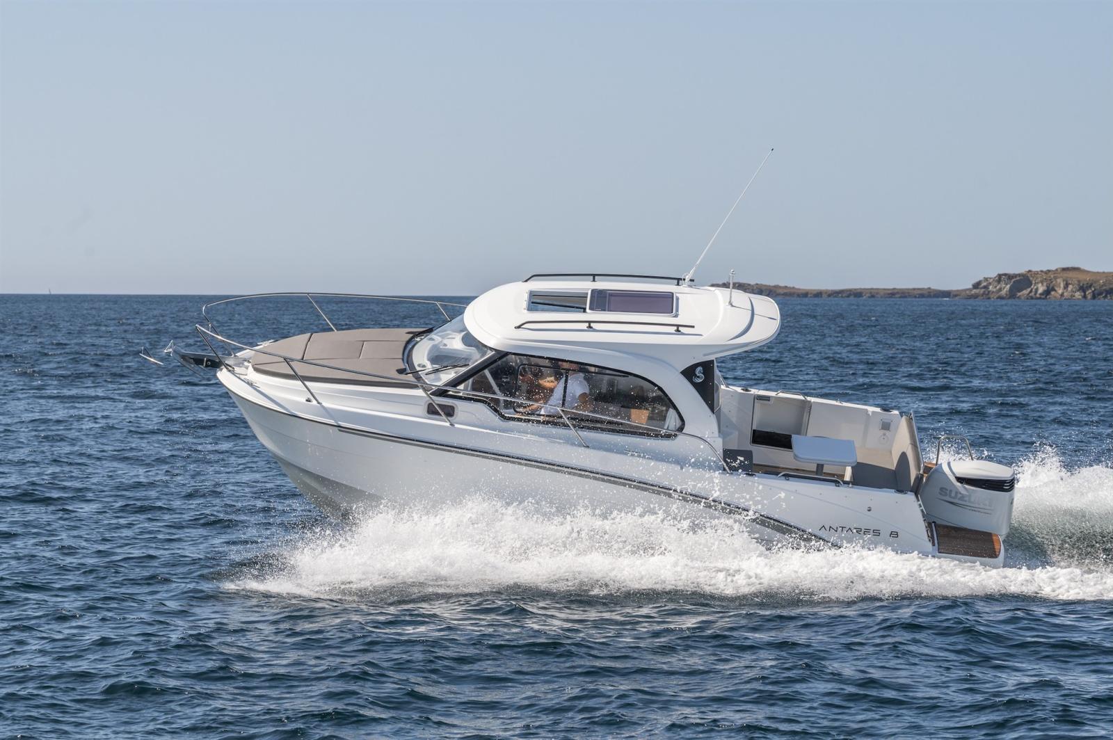 beneteau Antares 8
