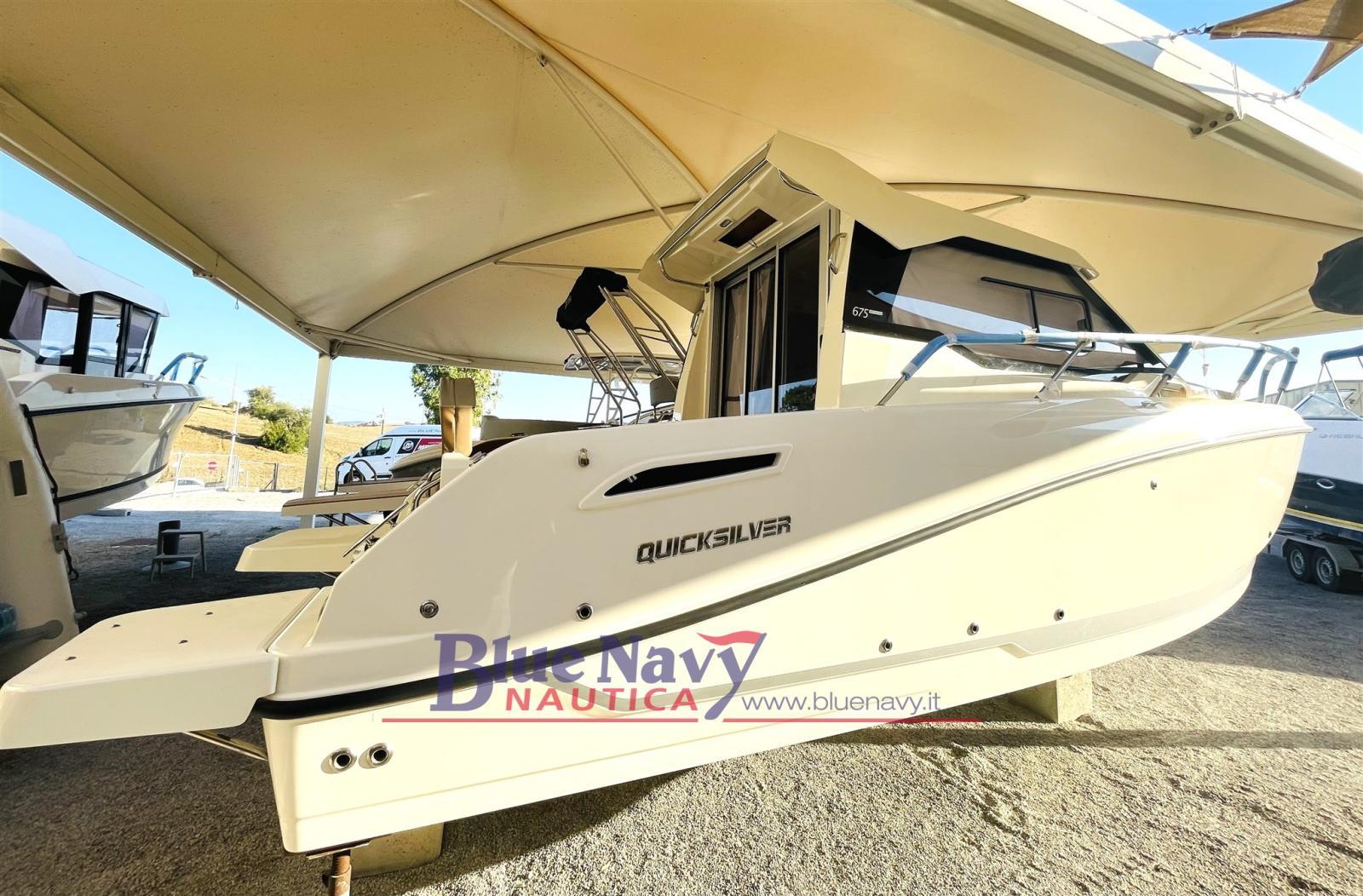quicksilver 705 weekend (7,37mt) in stock !