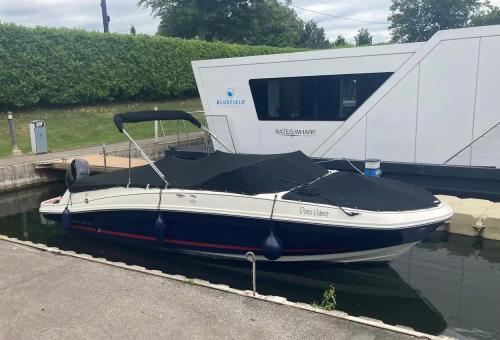 Bayliner vr6