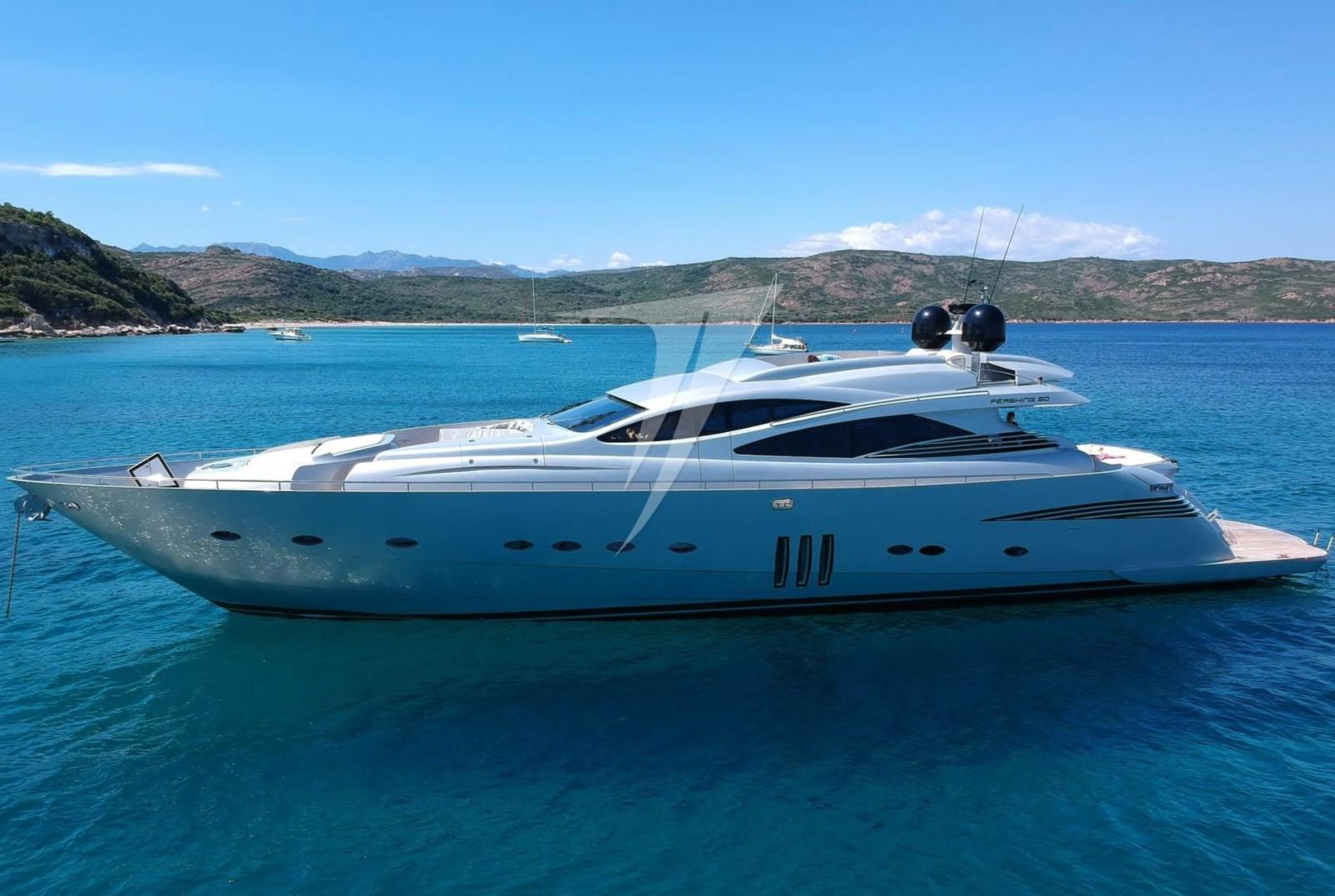 pershing 90'