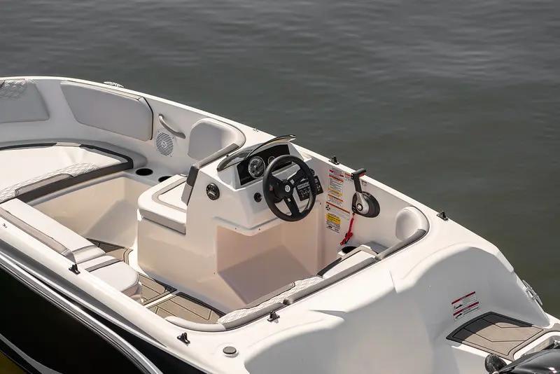 bayliner M 15