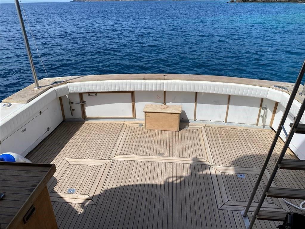 bertram yacht 42