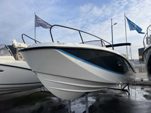 Quicksilver activ 755 sundeck