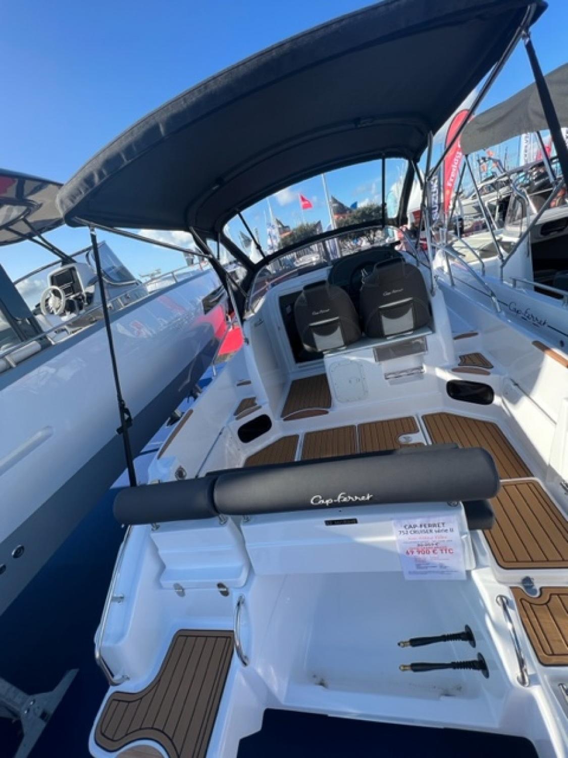 b2 marine Cap ferret 752 cruiser