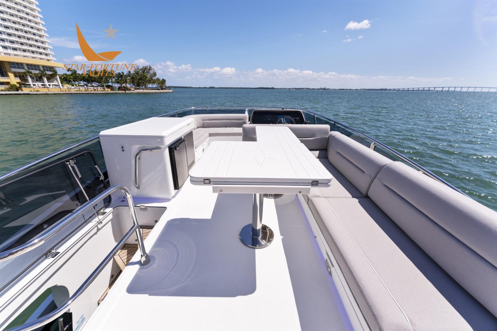 galeon 440 fly