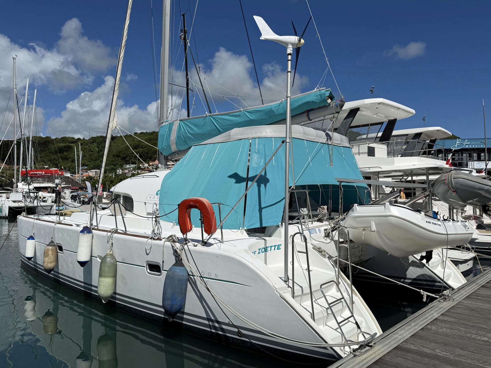 lagoon 380