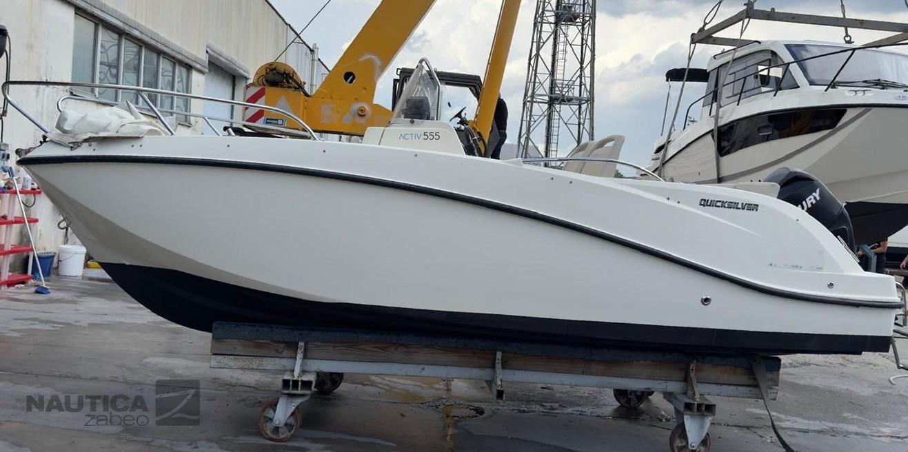 quicksilver Activ 555 open