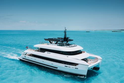 Silver yachts reduce