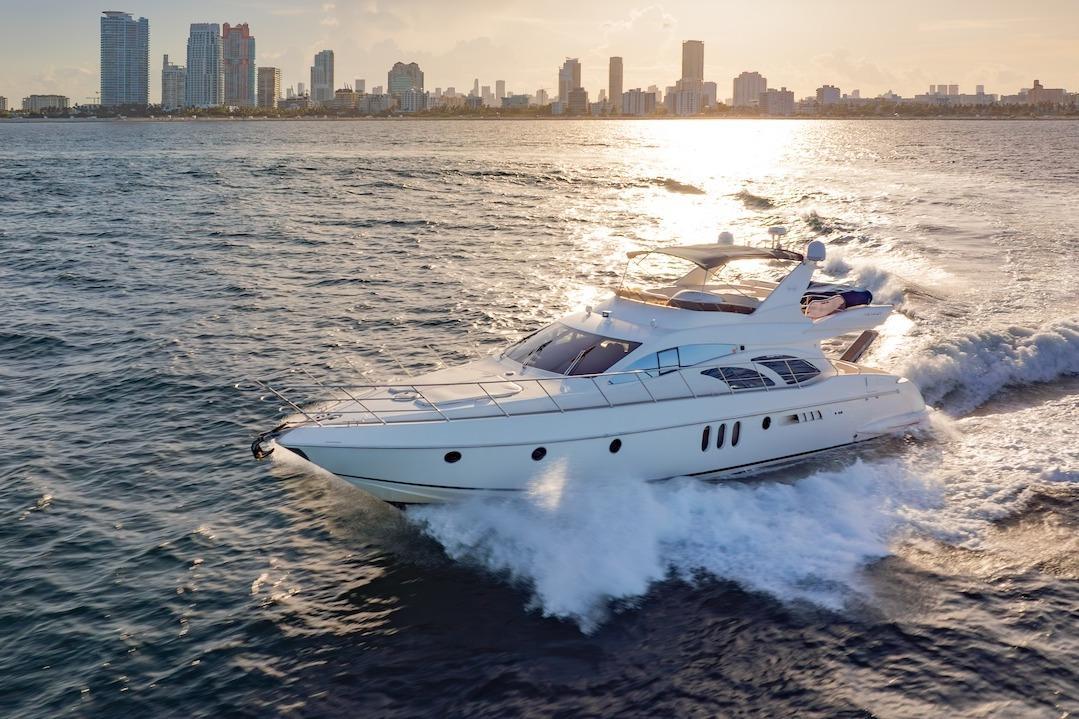 azimut 62E