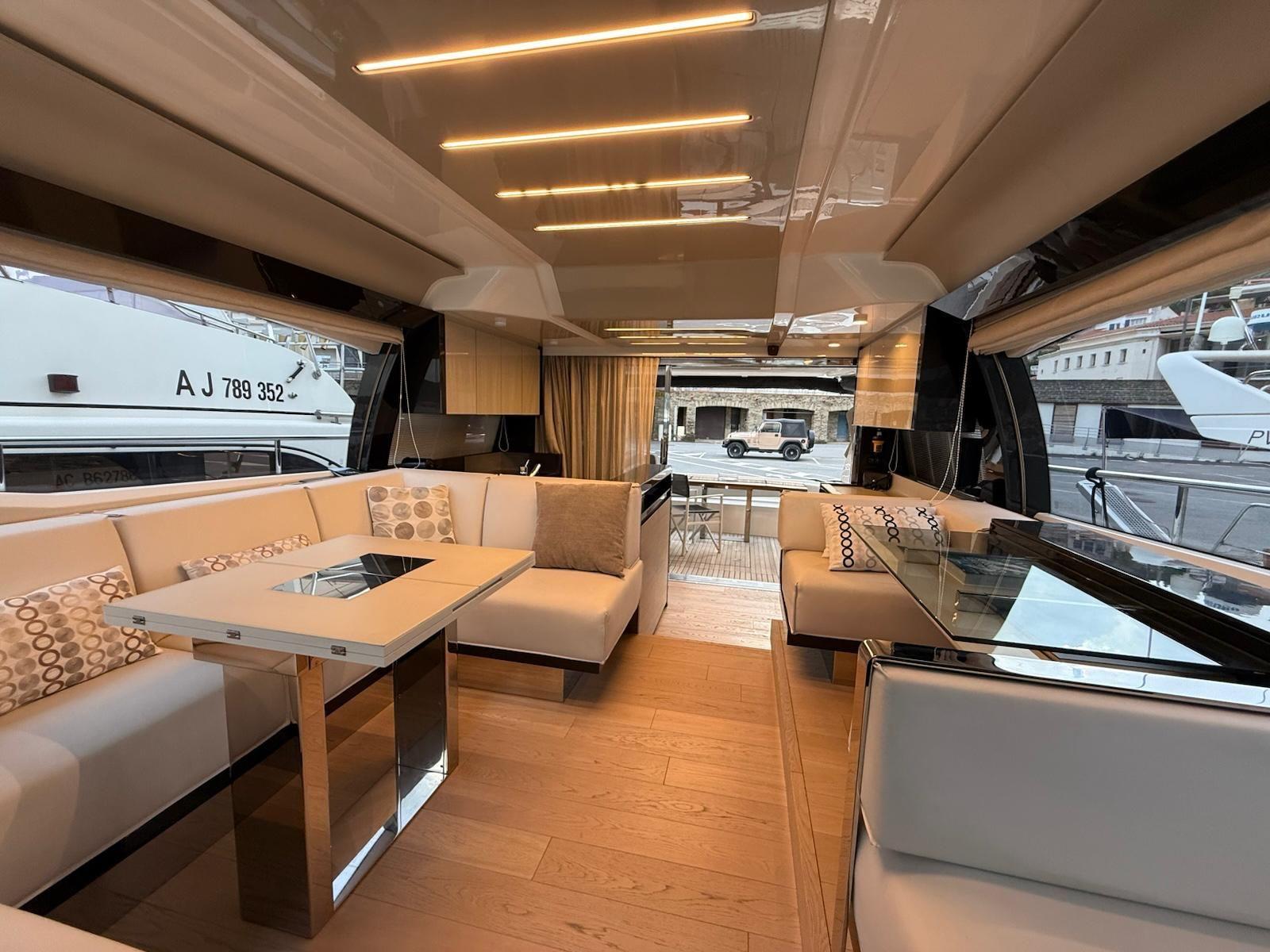 ferretti yachts 550