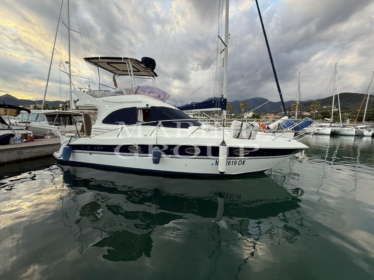 galeon 330 fly