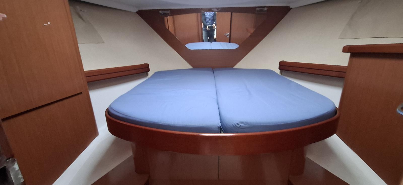 beneteau Antares 980