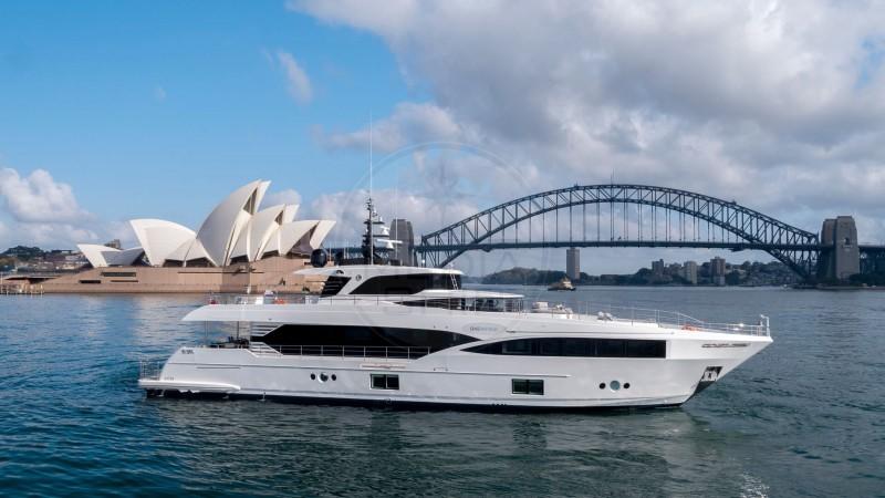 gulf craft Majesty 100