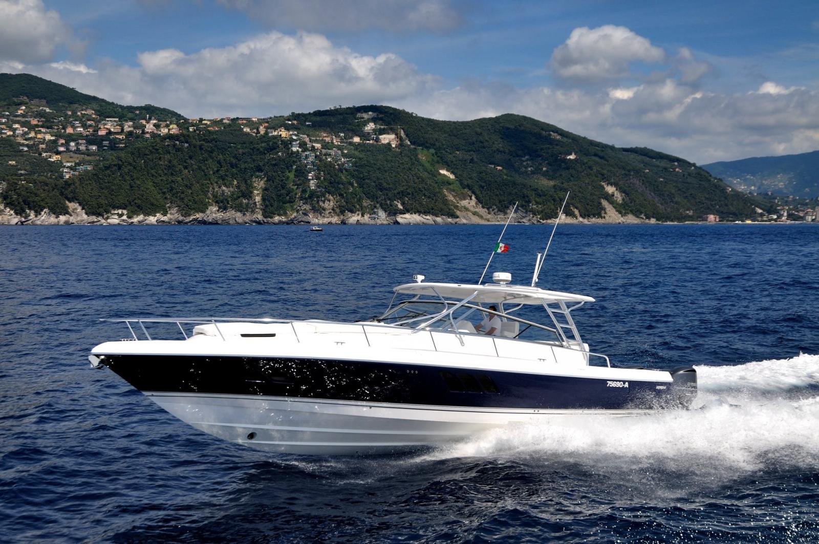intrepid 475 sport yacht