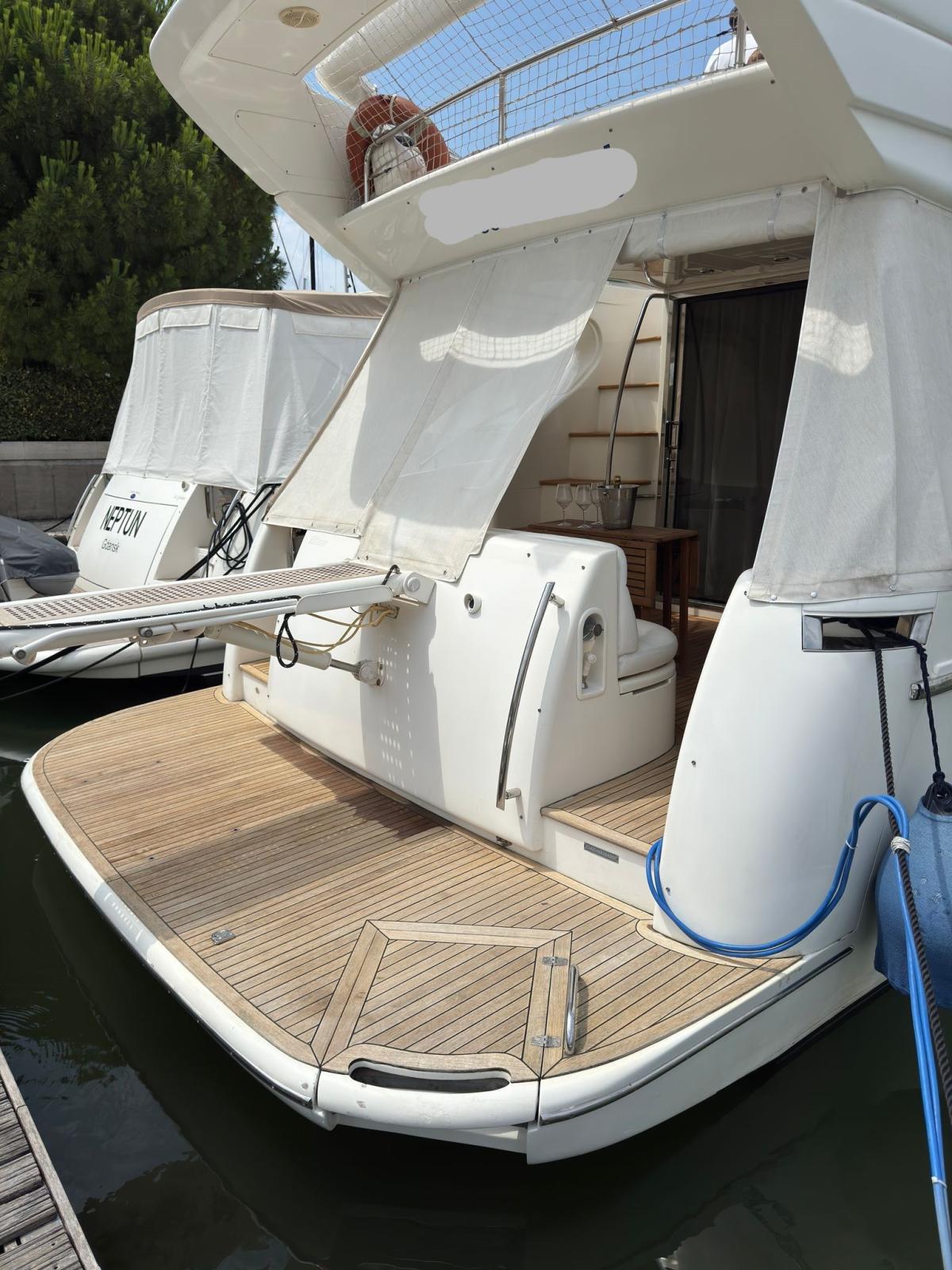 azimut 46