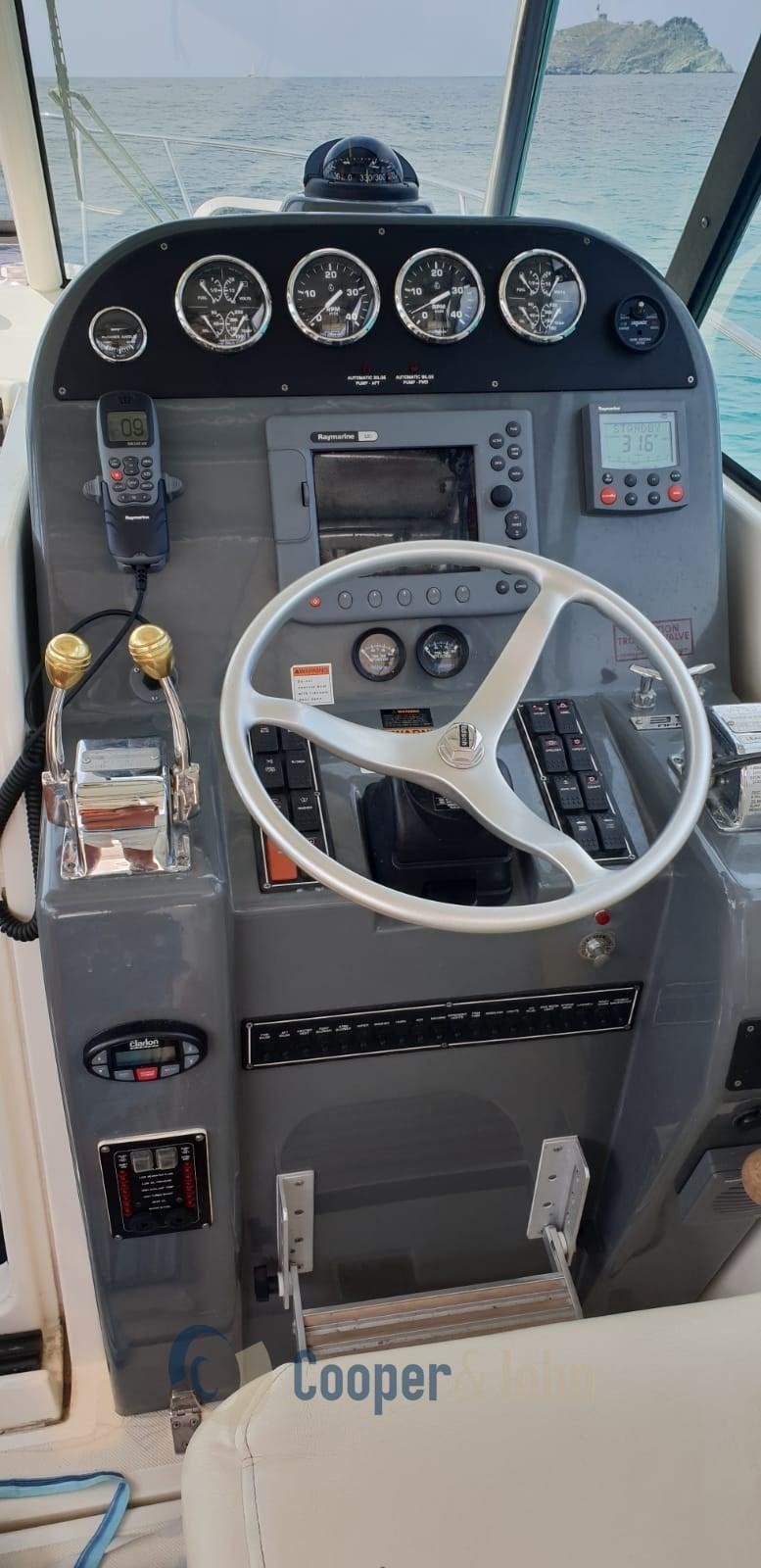 glastron Avventura 227