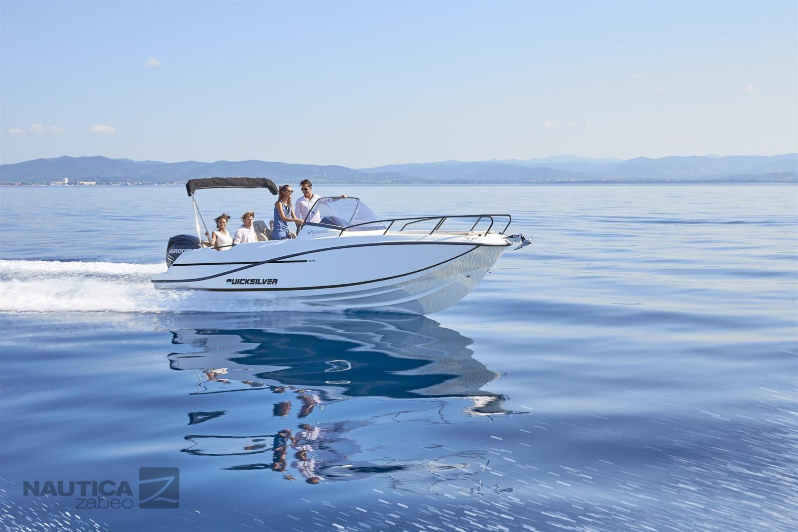 quicksilver Activ 675 sundeck