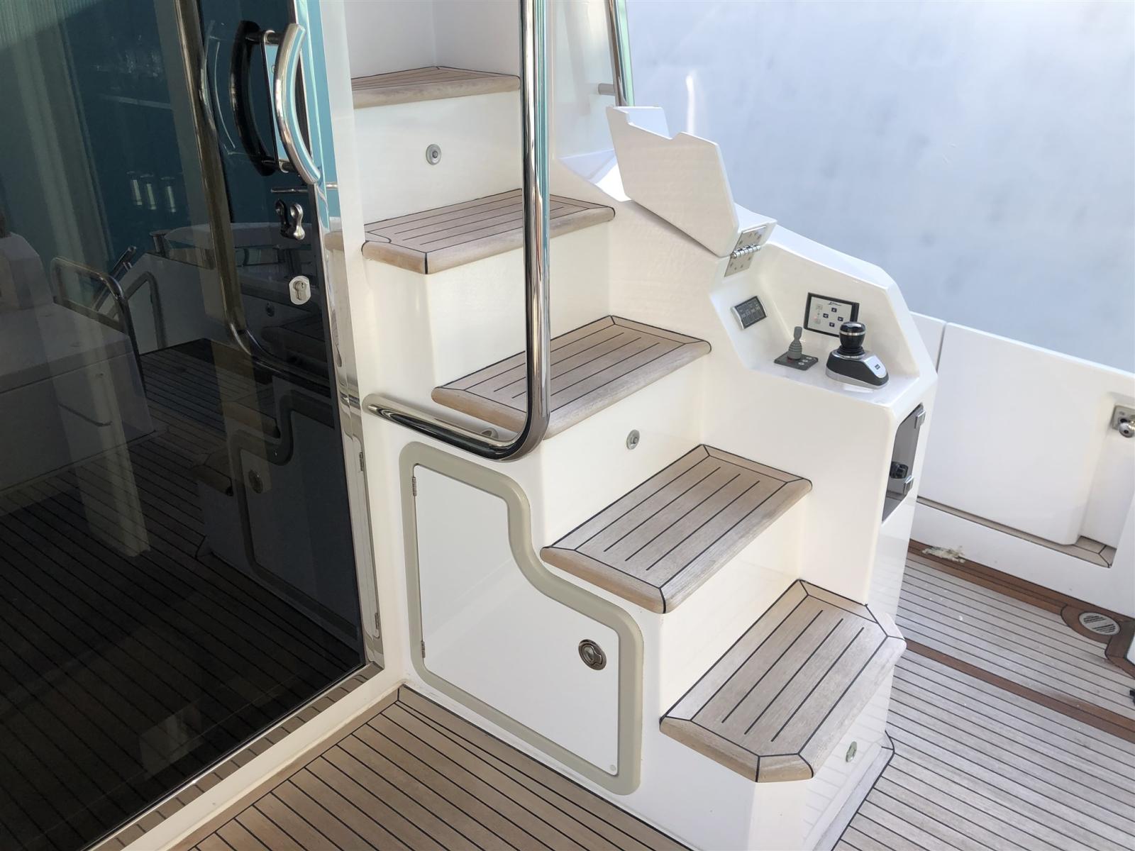 azimut 72 flybridge