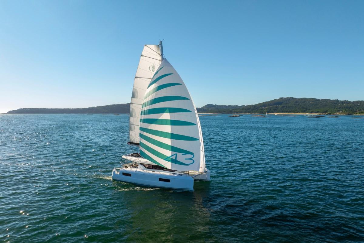 lagoon 43